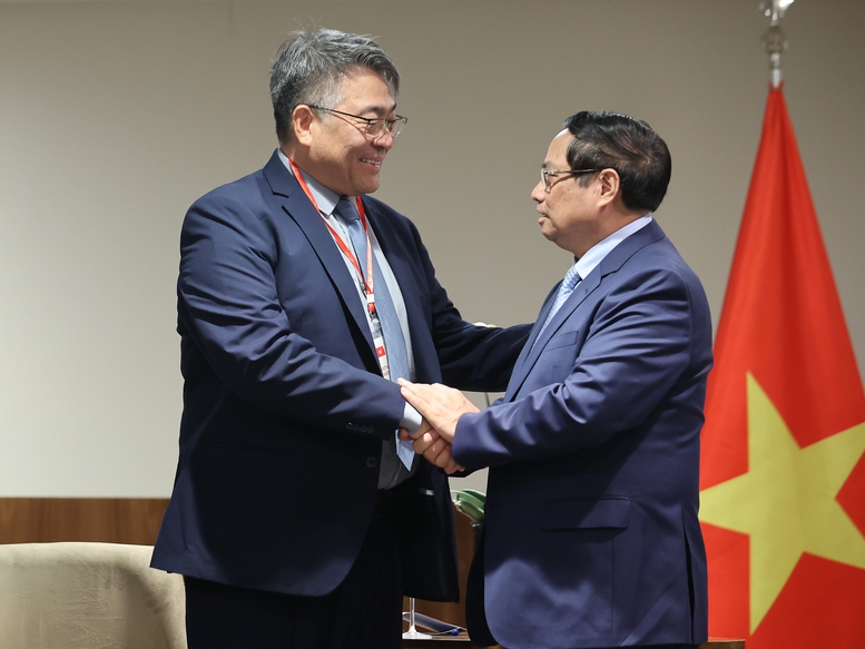 Ông Wiliam Shuhei Fujikura